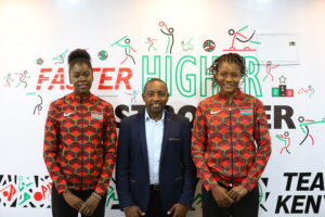 NOC-K Secretary General Francis Mutuku flanked by Jully Musangi (right) and Faith Ogallo (left) during the send off ceremony at Nock headquarters Nairobi.  